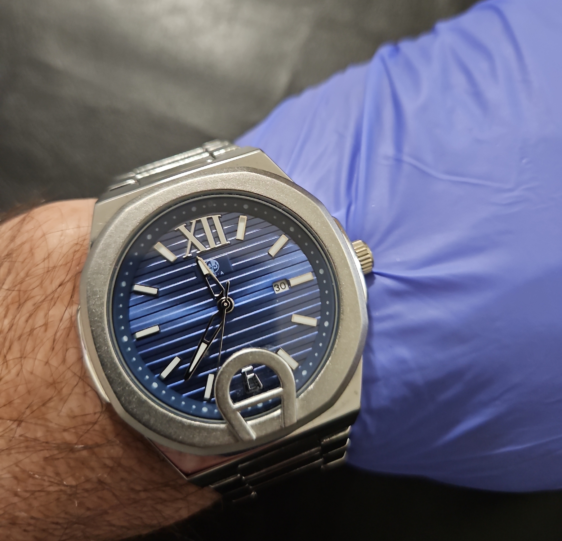 Mens Stainless Steel Watch With Blue Dial And Lucky Horseshoe Logo